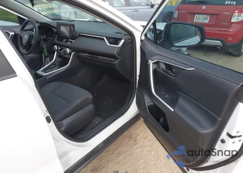 2021 Toyota Rav4 Le z USA, uszkodzony, nr VIN 2T3H1RFV9MC127579